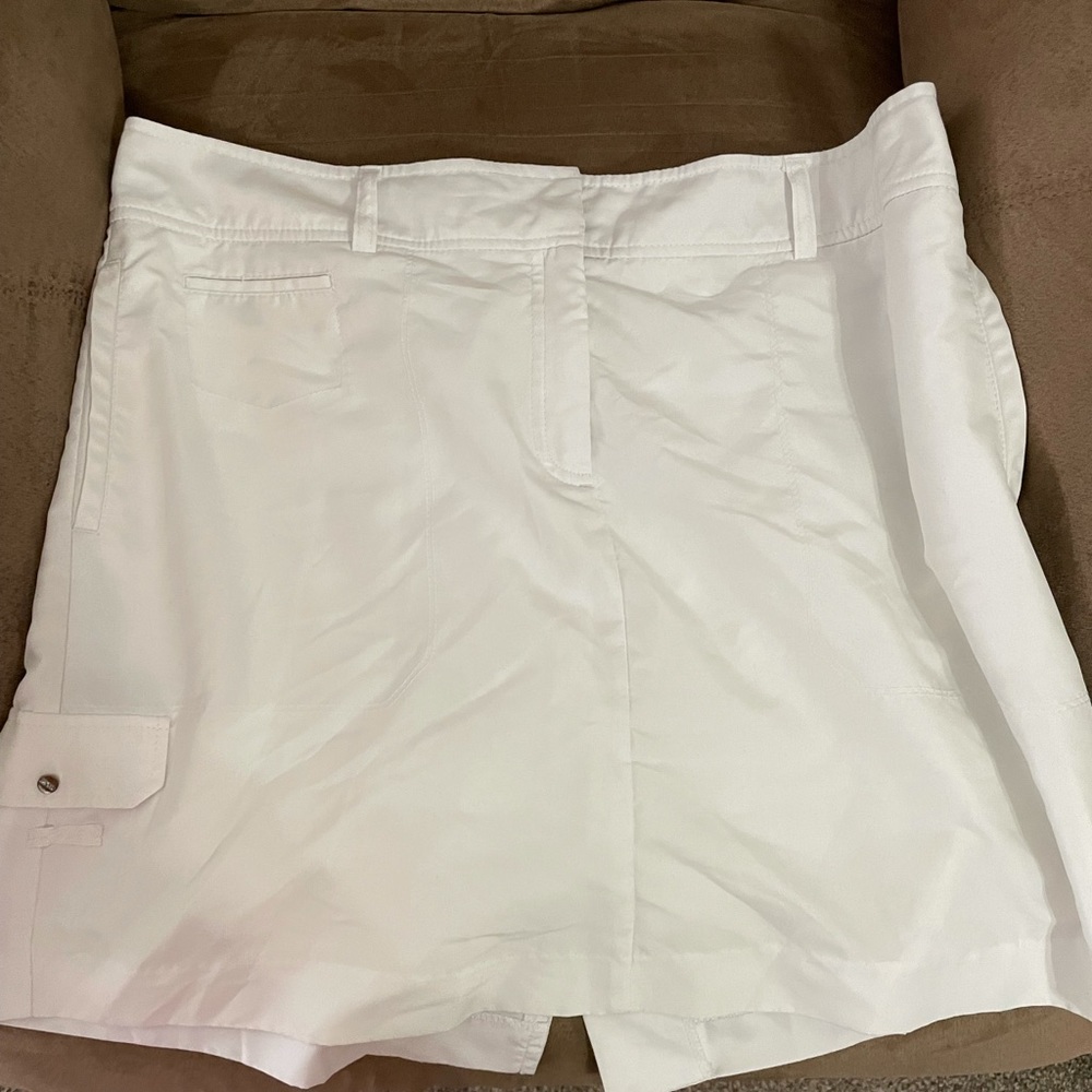 IZOD white athletic skort